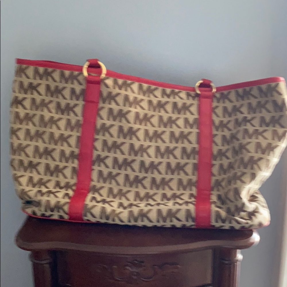 Extra large Micheal Kors tote